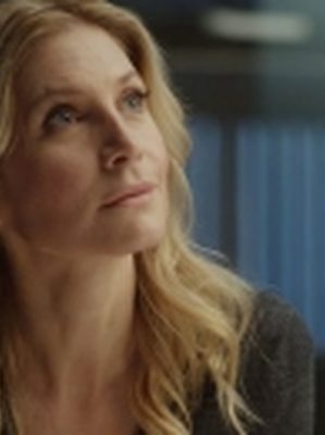 Elizabeth_Mitchell_Wondercon_PressRoom_046.jpg